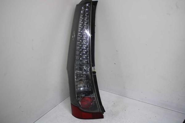 FEU ARRIERE GAUCHE MITSUBISHI GRANDIS - Vue 1